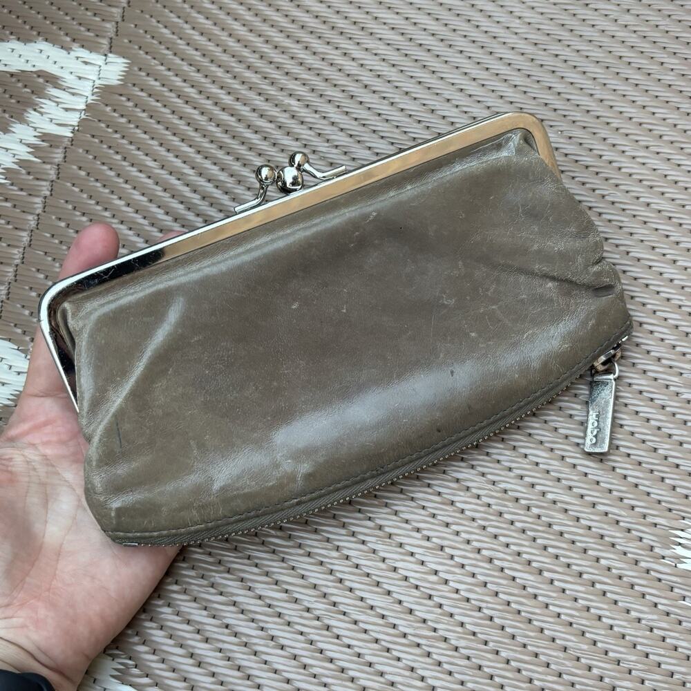 Hobo International Millie Frame Zipper Bottom Leather Clutch Wallet Gray Worn